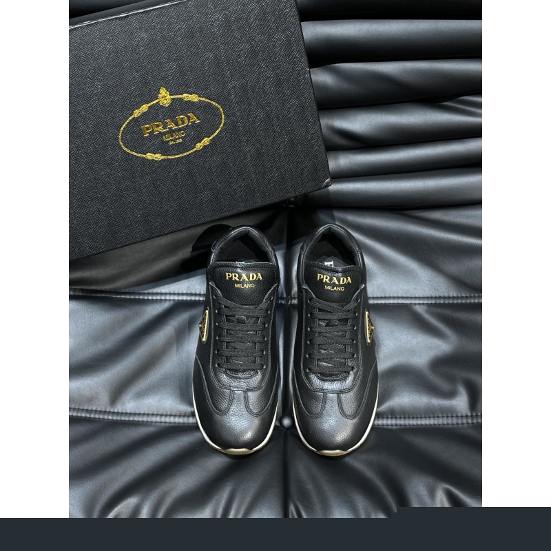 Pra*a casual shoes